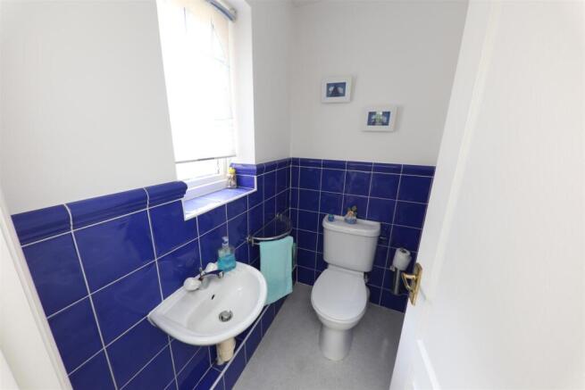 4 bed Detached for sale Image 12