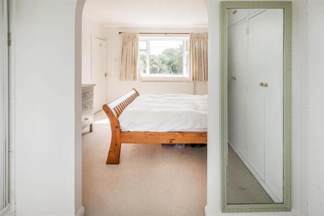 house. estate agent Dunsfold bedroom