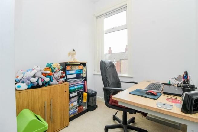 3 bed Semi-Detached for sale Image 4