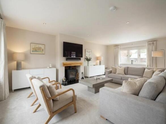 4 bed Detached for sale Image 5