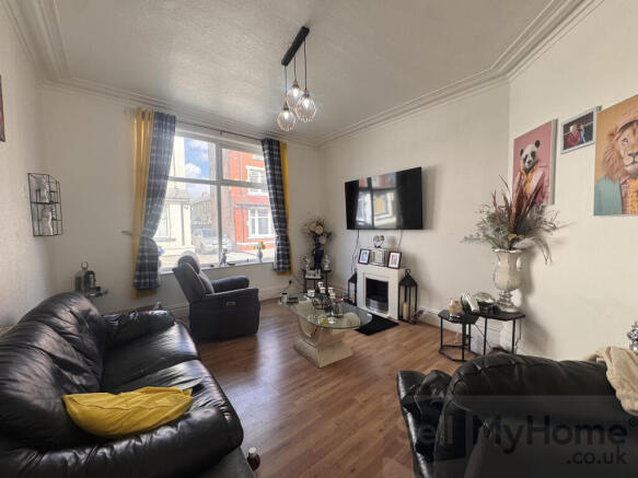 Flat 1 / Lounge