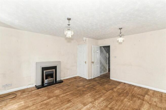 St. James Street, DAVENTRY photo 4