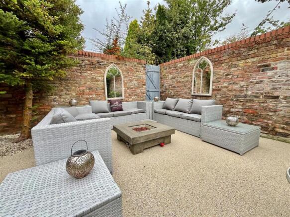 Rear Garden - image two.jpg
