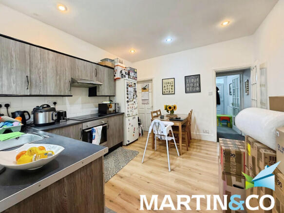 2 bed Terraced for sale Image 5