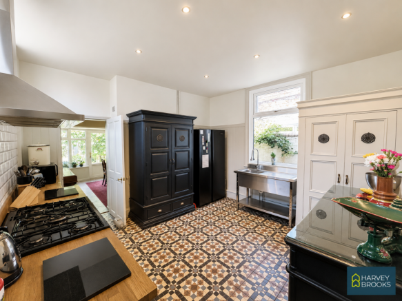 3 bed Semi-Detached for sale Image 5