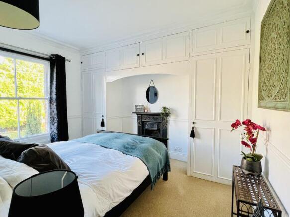 BEDROOM 2