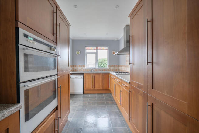 1425376-11-69b92f...