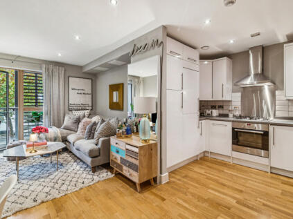 Acre Lane, London, SW2