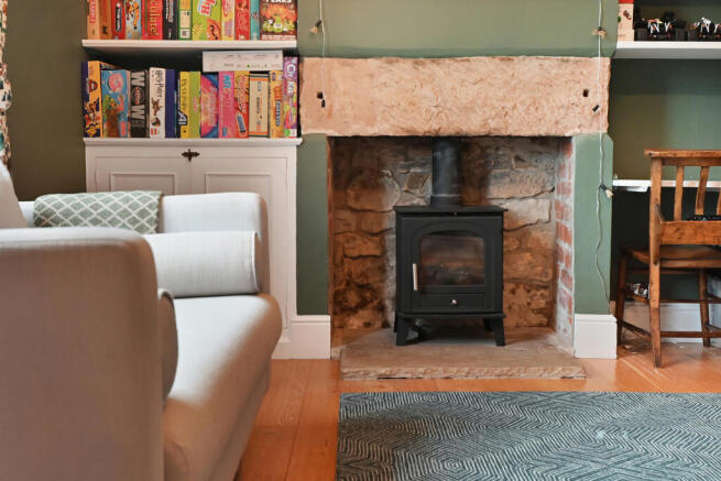 4 bed Semi-Detached for sale Image 12