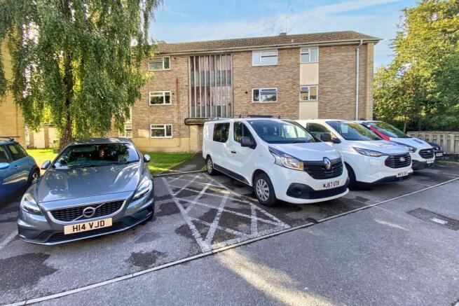 Flat 33 Linden Close, Calne, Wiltshire, SN11 0BB