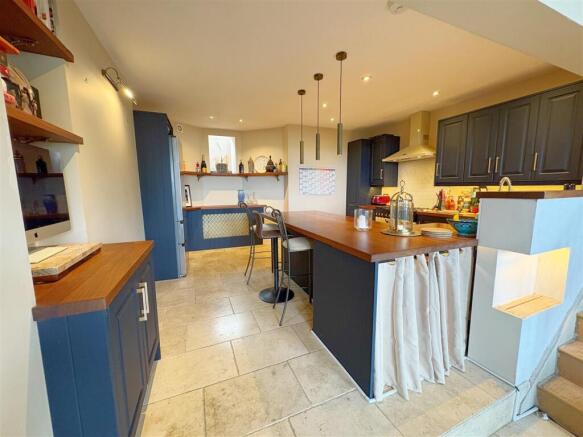 Kitchen_Breakfast room (4).jpg