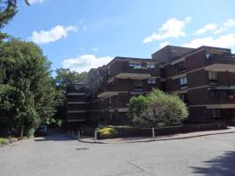 Flat 17, Pitt Place, Church Street, Epsom KT17 4PY