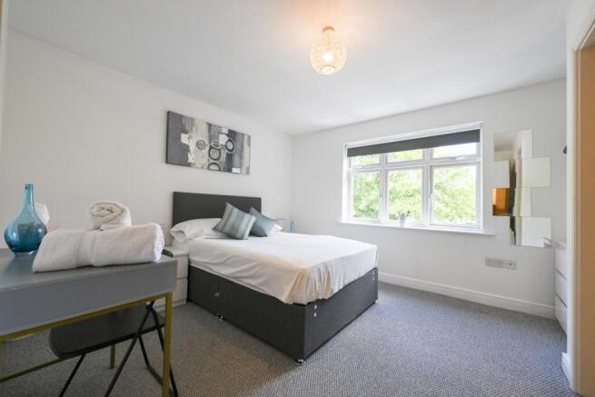 3 bed Apartment for sale Image 5