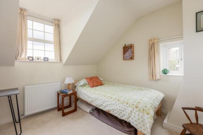 3 bed Semi-Detached for sale Image 11