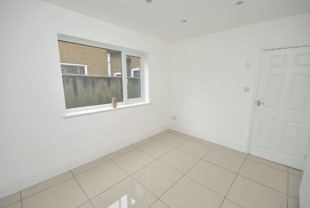 Kitchen-Diner, 2nd P