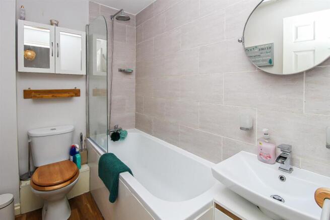 3 bed Town House for sale Image 11