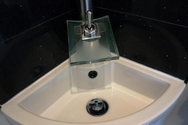 WATERFALL TAP