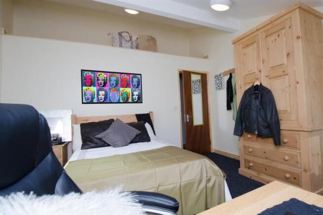 5 bed Flat to rent Image 10