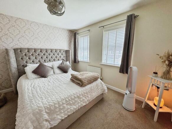 pbox-bedroom-331032.jpg