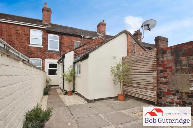 ENCLOSED REAR YARD