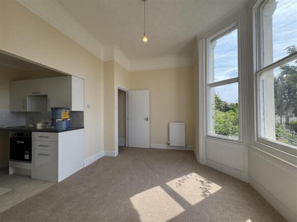 Open plan living / kitchen