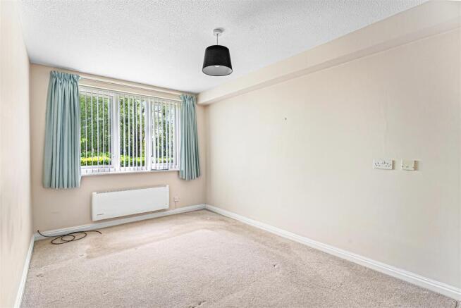 2 bed Apartment for sale Image 9
