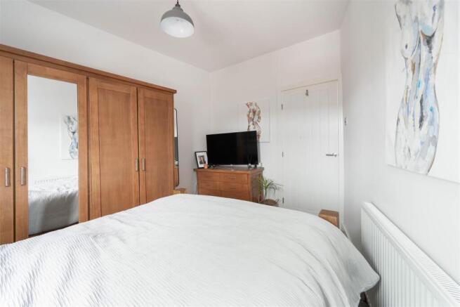 Bedroom3-3.jpg