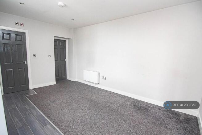 1 bed Flat to rent Image 4