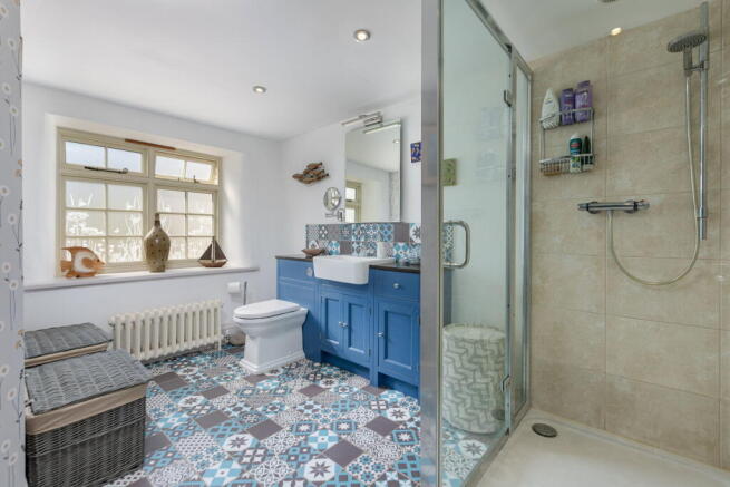 2 bed Detached for sale Image 6