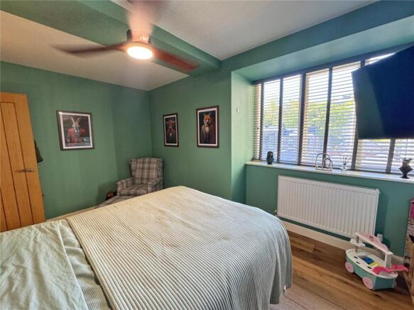 2 bed Apartment for sale Image 11