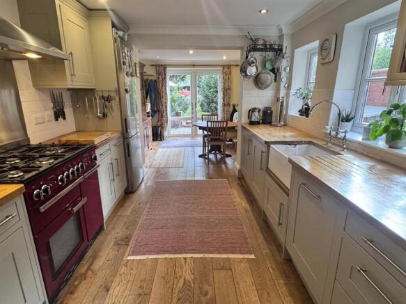 KITCHEN TO BREAKFAST ROOM.JPEG