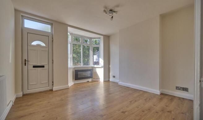 Lounge to Front