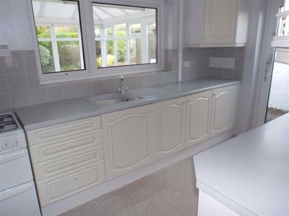 KITCHEN: