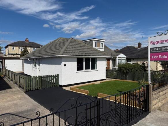 2 bed Semi-Detached Bungalow for sale in shipley
