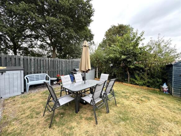 2 bed Semi-Detached for sale Image 9