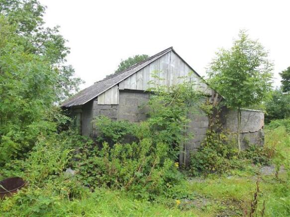 DETACHED OUTBUILDING