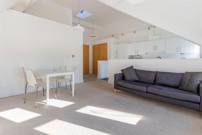 Cathedral Road 96, 5 (5 of 10).jpg