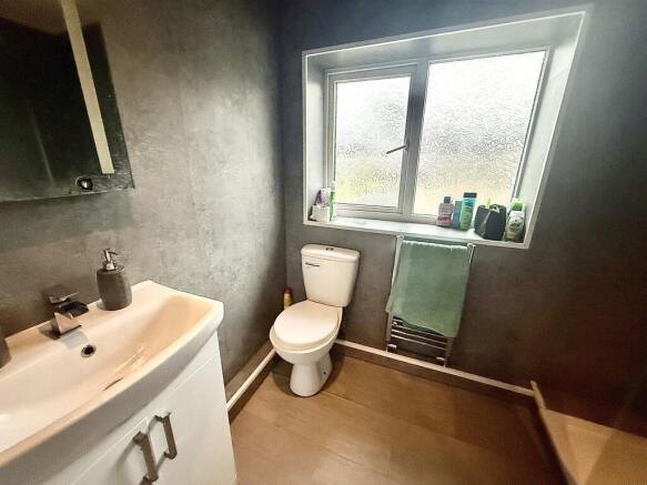 3 bed Semi-Detached for sale Image 7