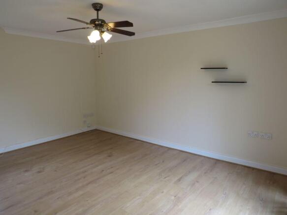 22 Gadesby Lounge.jpg