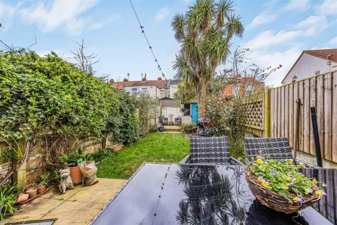 31 Bertie Road, Southsea-Small-PorticoMarketing-So