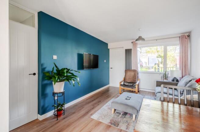 Spacious Lounge Area 