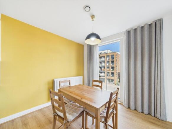 CAM03750G0-PR0038-STILL006