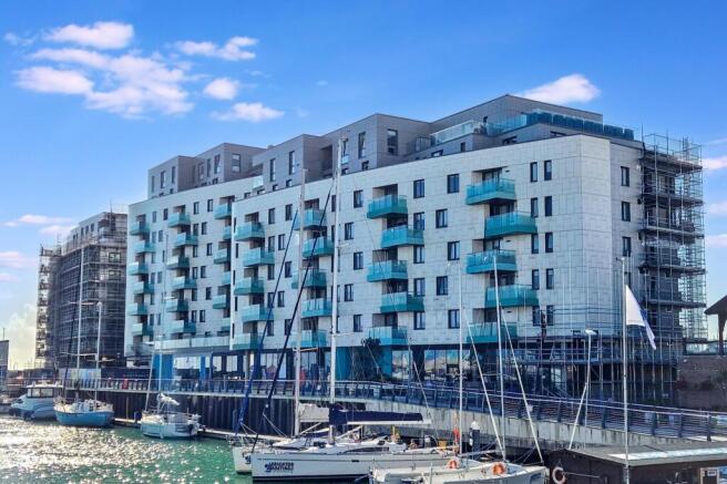 100 Sirius, 6 The Boardwalk, Brighton Marina, Brighton BN2 5ZD