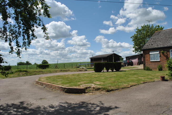 FRONT GARDEN AND DRIVEWAY