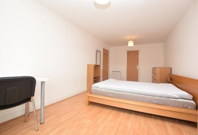 2 bed Apartment to rent Image 9