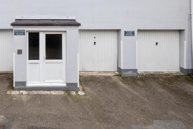 Garage.jpeg