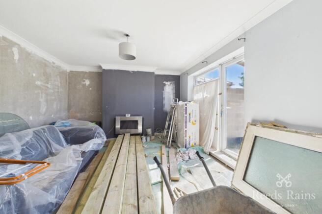 3 bed Semi-Detached for sale Image 9