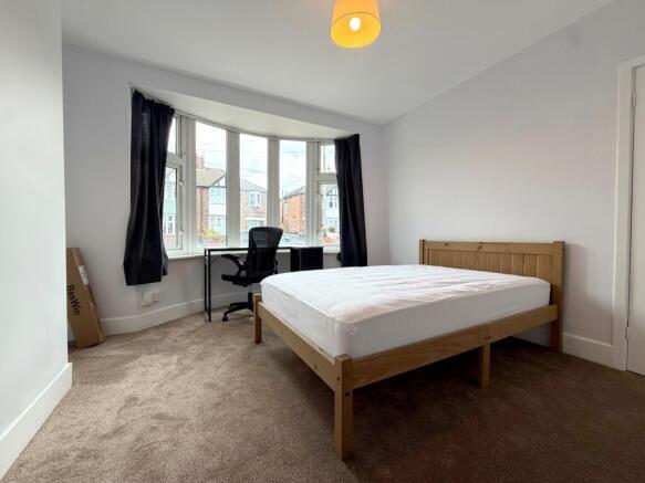 21-Horndean-Avenue-Bedroom-1