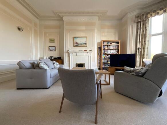 2 bed Ground Flat for sale Image 5