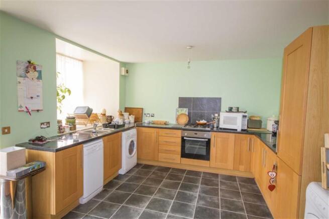 Kitchen/Dining Area